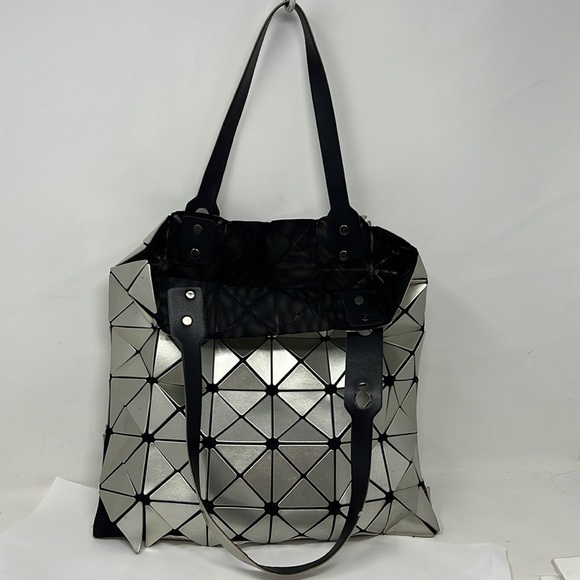 Bao Bao Issey Miyake Silver Lucent Tote - Picture 4 of 12